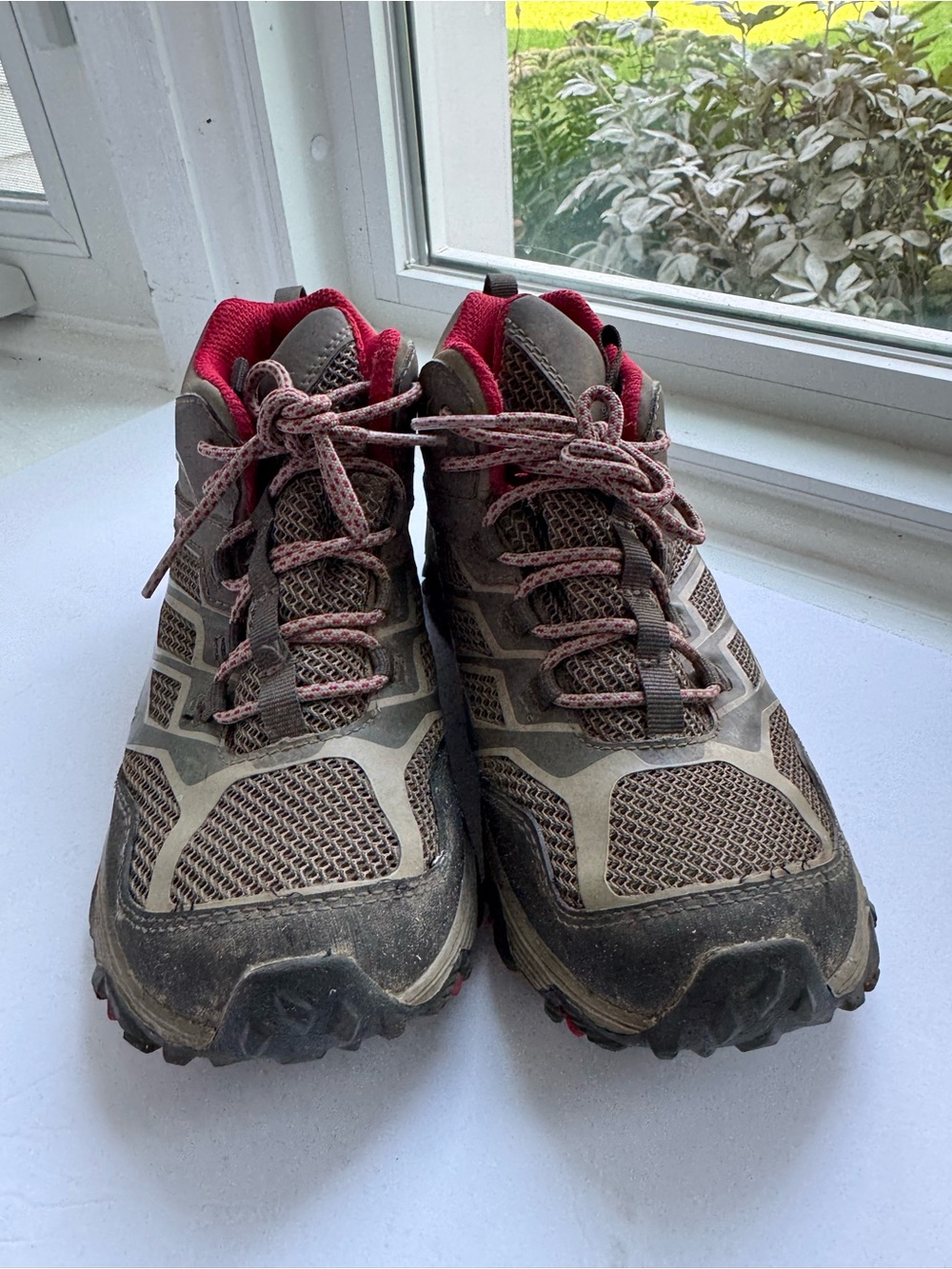 Merrell Kids Brown Hiking Boots with Red Lining